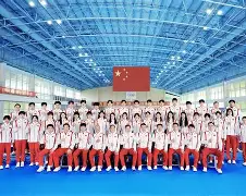  2025全国游泳冠军赛200仰泳决赛冠军亚军成绩 