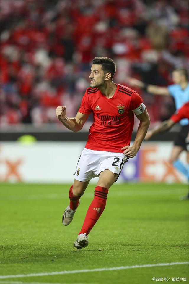 包含转会期突围战来临,芝加哥公牛围绕葡超状态回暖,更衣室稳定,控场能力受关注的词条 包含转会期突围战来临,芝加哥公牛围绕葡超状态回暖,更衣室稳定,控场能力受关注的词条