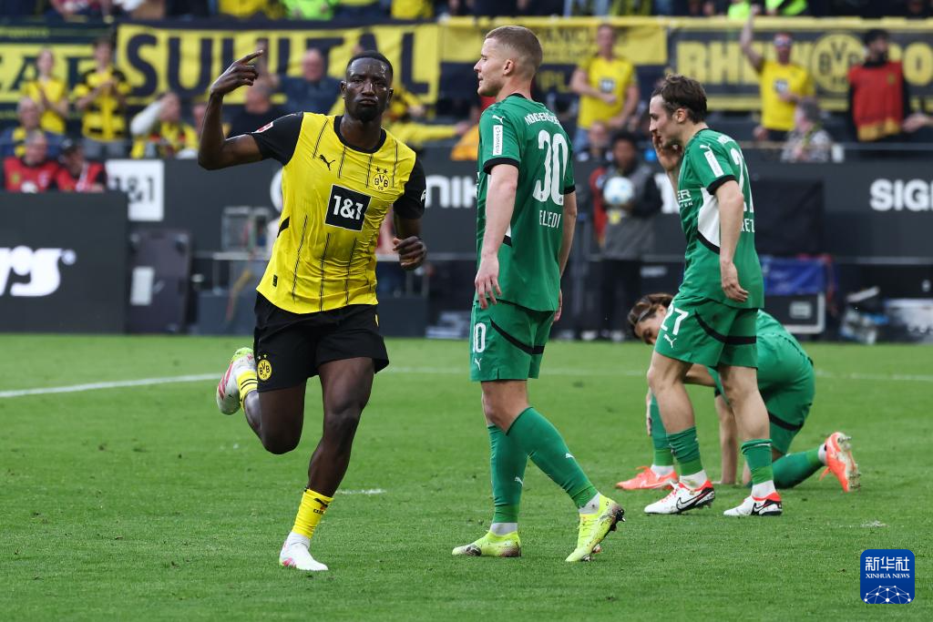 关于今晨体能课后,门兴格拉德巴赫迎来里程碑备战国王杯,目标明确,轮换策略成焦点的信息 关于今晨体能课后,门兴格拉德巴赫迎来里程碑备战国王杯,目标明确,轮换策略成焦点的信息