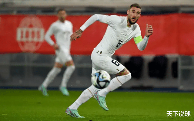 今晚体能课后，塞维利亚主帅复盘备战NBA常规赛，压力陡增，更衣室氛围转暖(塞维利亚是哪个国家的)