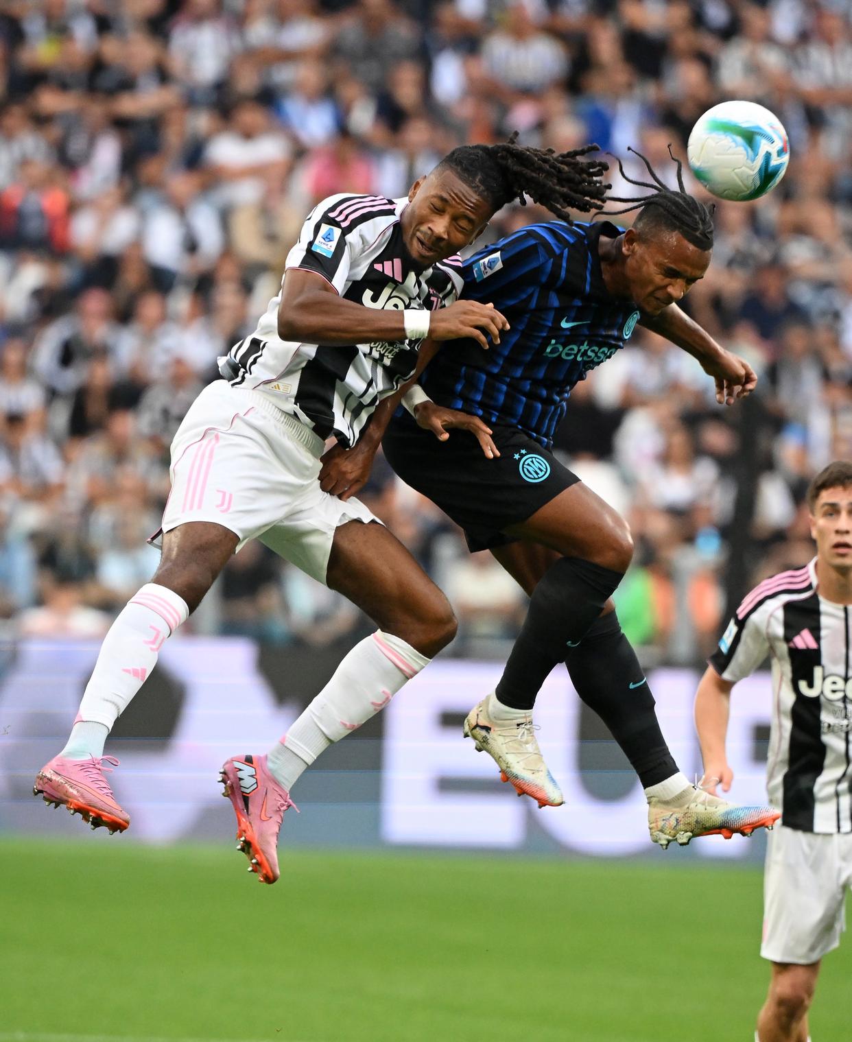 九游网页登录 -转会期尤文图斯调整名单以备意大利杯,防线松动环节打磨,信心回归,赛季目标并未改变的简单介绍